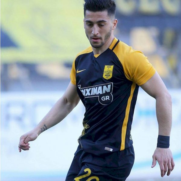 Ο Πασχάλης Κάσσος με τη φανέλα του Άρη